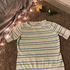 Short sleeve sweater